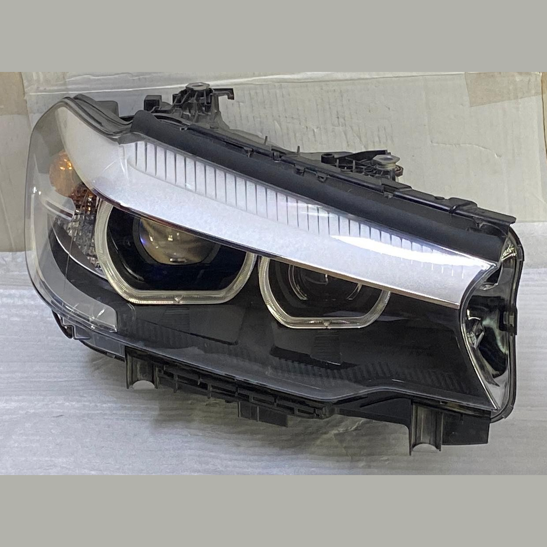 OEM BMW 5 Series G30 Right Side LED Headlight ECE 7458884-04 Without modules