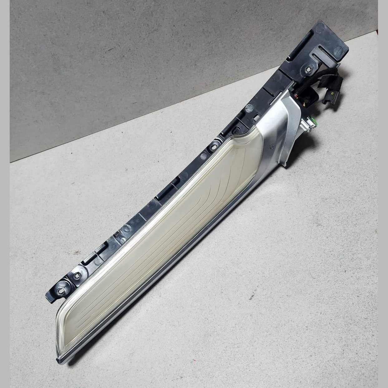 2016-2022 BMW 740i Rear Door Interior Light 7469541  7 Series G11 G12 