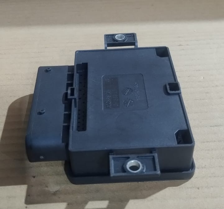 BMW F06 F10 F11 F12 F13 F25 X3 EMF ELECTRONIC PARKING BRAKE MODULE 6863277