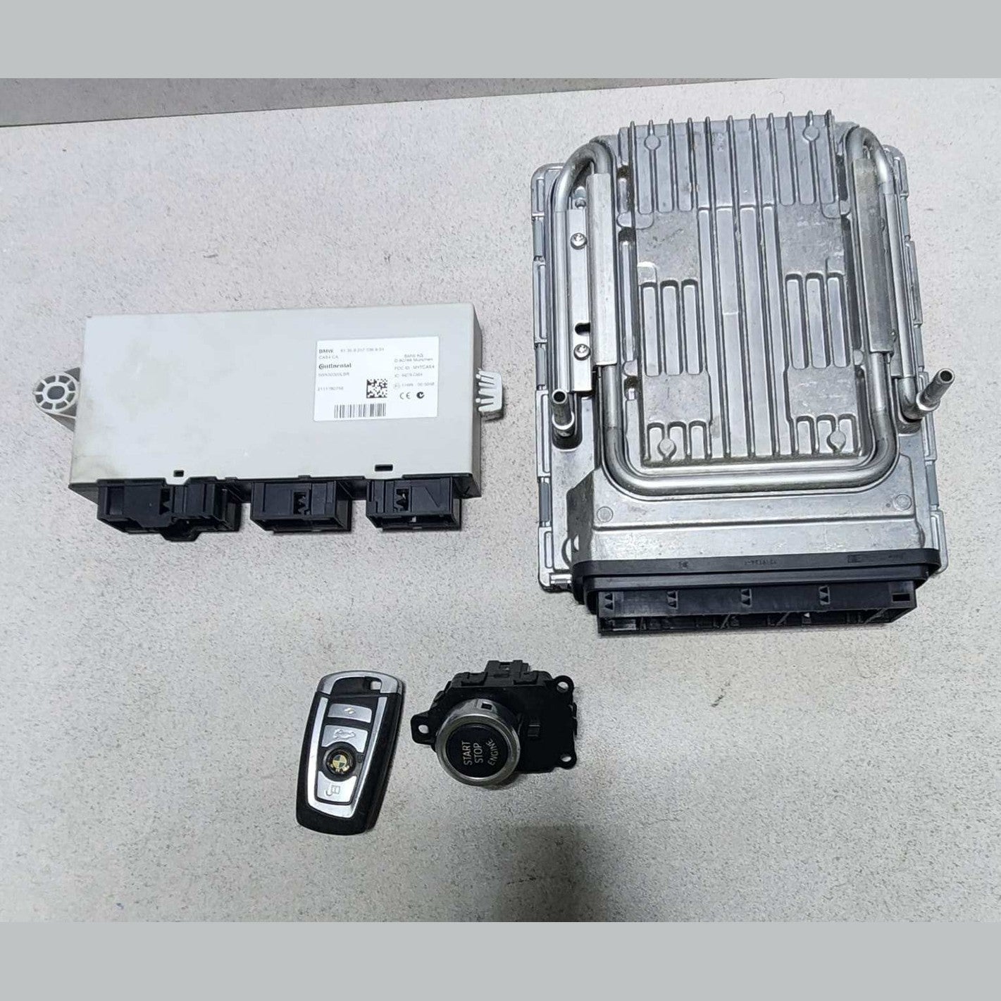 2011-2013 BMW 750i Engine Control Module 7624032 MSD85.0 ECU SET F02 V8 N63