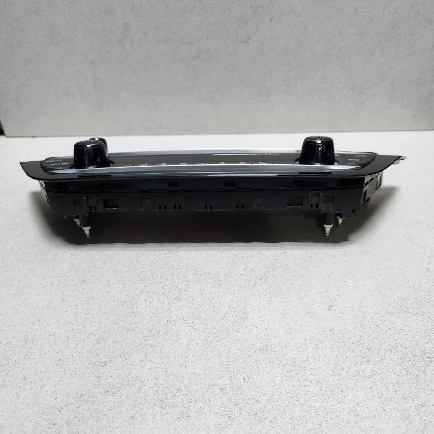 2017-2020 BMW 530i Climate Control Switch 6834441 5 Series G30 G31