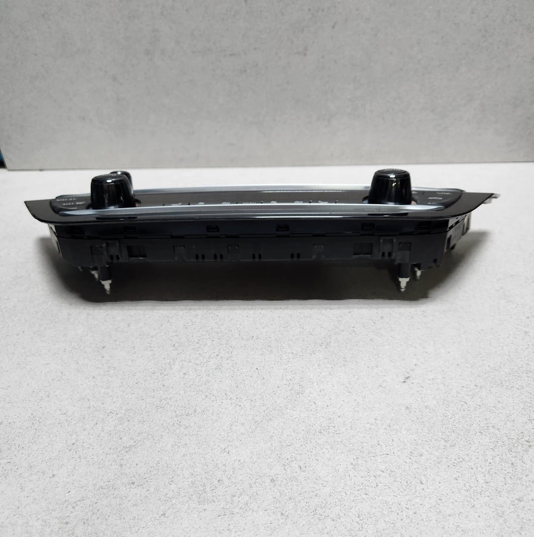 2017-2020 BMW 530i Climate Control Switch 6834441 5 Series G30 G31