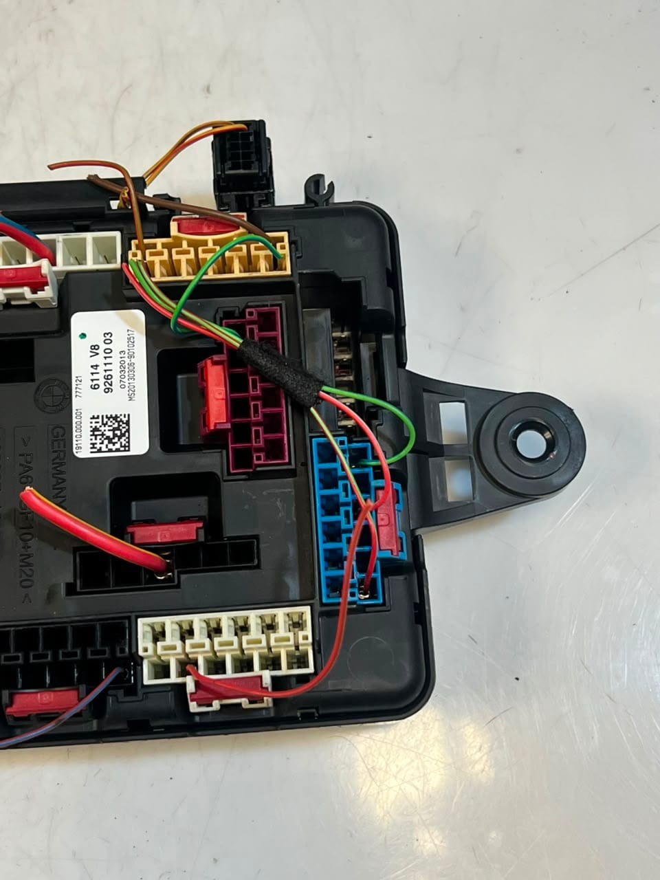 2012-2016 BMW 3 Series F30, F31, F35 328i 2.0 Diesel 135kw Fuse Box 9261110