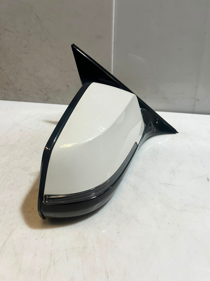 BMW 5 Series F10 F11 Right Side View Mirror Right Front Electric F0153124U6680