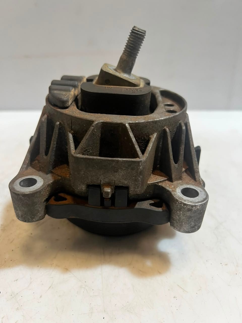 2013-2016 BMW X3 F25 X4 F26 2.0L Engine Mount Left 6868489 OEM