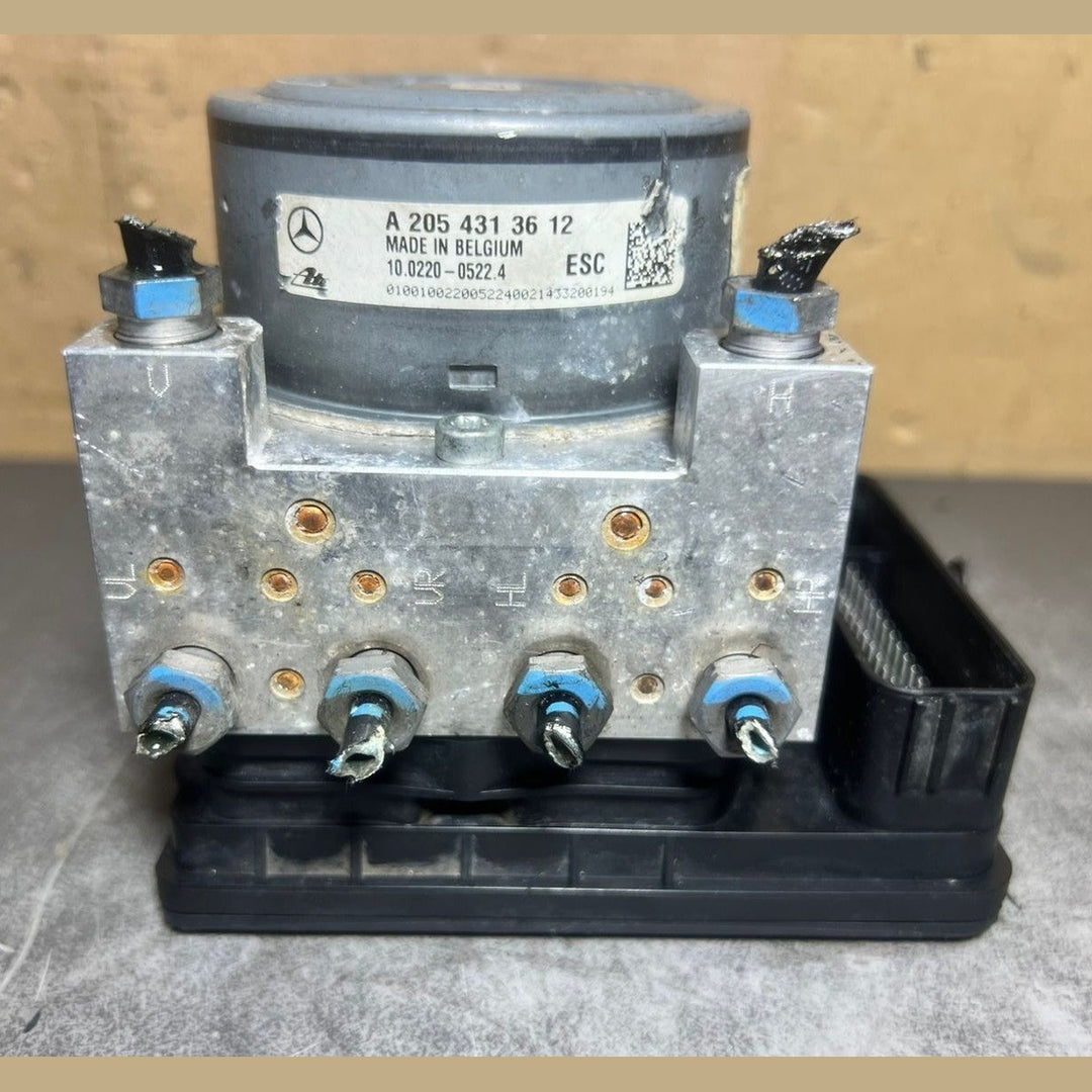 14-18 Mercedes W205 C-Class ABS Anti Lock Brake Pump Module A205 9012800 OEM
