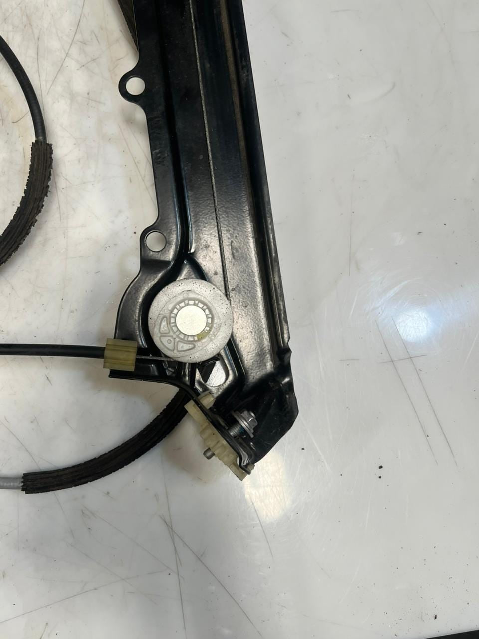 2012 BMW Z4 E89 sDrive 20I Window REGULATOR Motor Front Left 6952085 OEM
