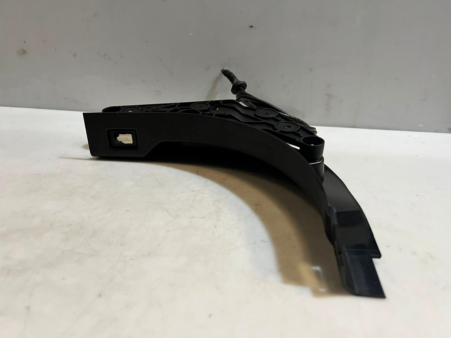 BMW 5 Series F10 F11 Side LATERAL TRIM Panel Lower Front Left Black FL 9162737