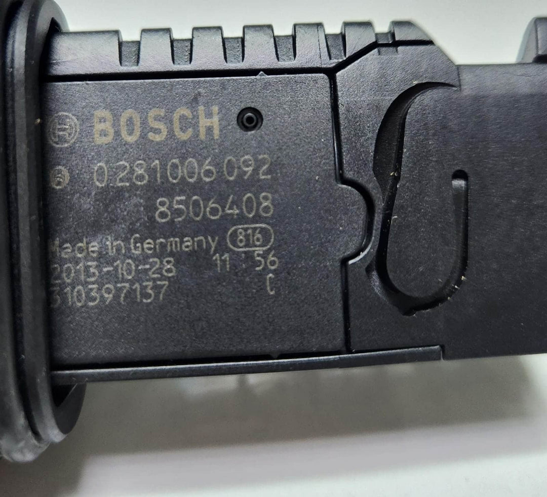 2015-2017 BMW X3 Mass Air Flow Sensor 8506408 F10 F11 5 Series 518D 520D 525D