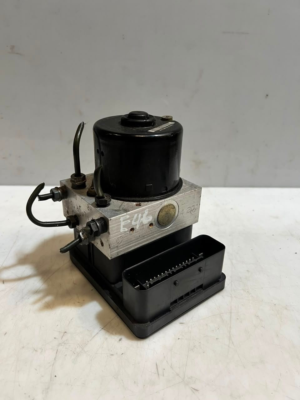 2002 BMW 330i 3 Series E46 HYDRAULIC BLOCK Abs Pump CONTROL UNIT 6759075 OEM