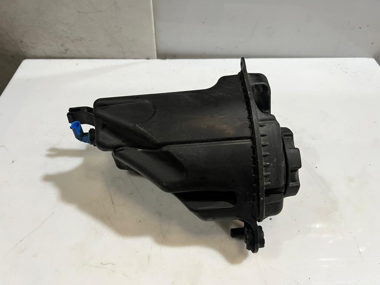 BMW M3 G80 F06 F07 F10 F11 F18 Coolant Expansion Tank 7647283 OEM
