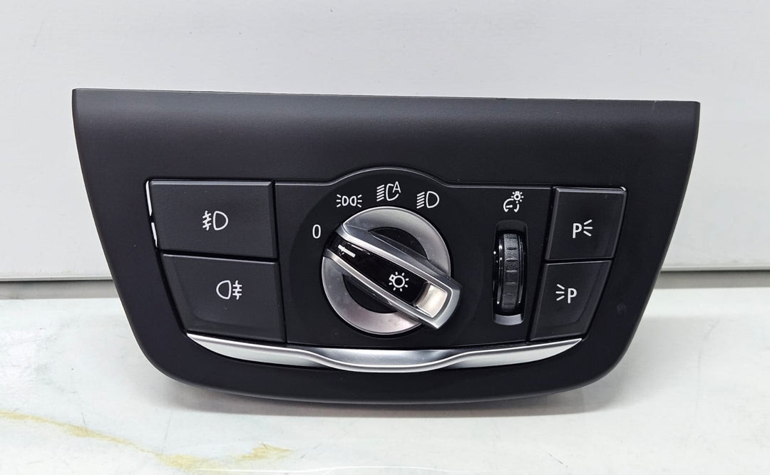 2016-21 BMW X3 G01 M40iX Headlight Control Switch 9472966 OEM