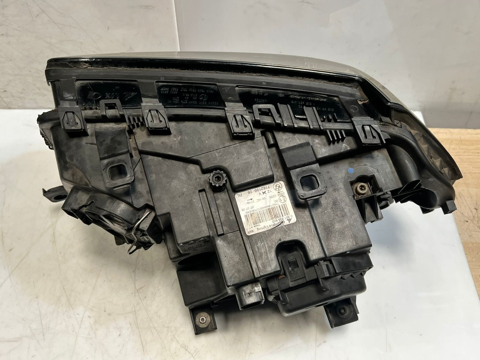 2008-2009 BMW X3 E83 Front Headlight Right & Left halogen 7162196
