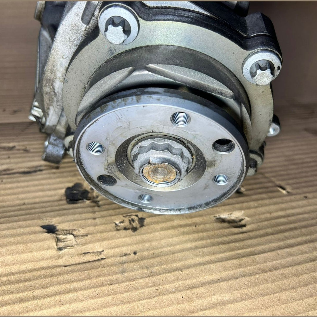 08-16 Mercedes-Benz W212 4Matic Front Axle Differential Carrier A221 3300402