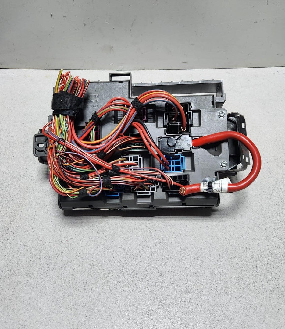 BMW Z4 E89 Power Distribution Fuse Box Front Plastic Metal 9154971 OEM