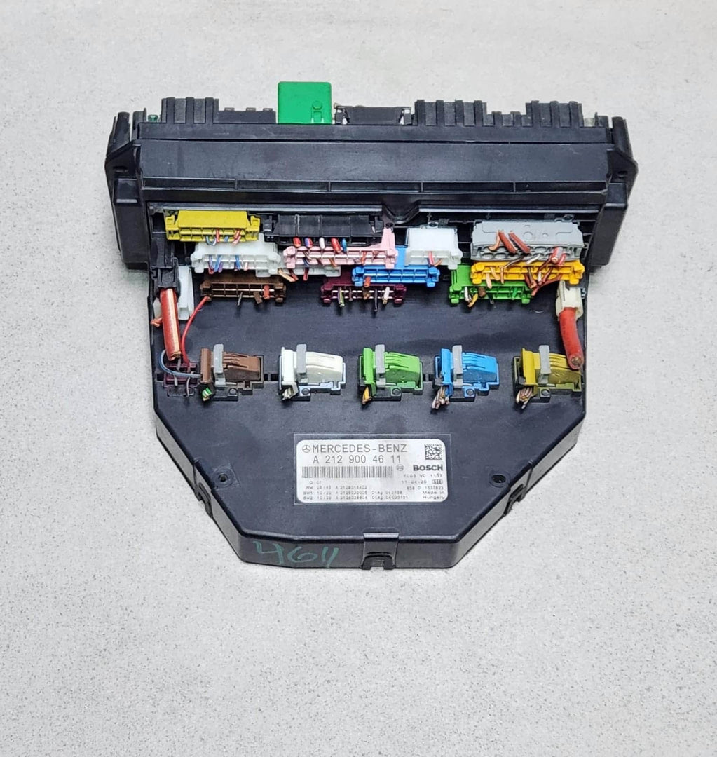 2011-2012 Mercedes-Benz C180 Fuse Box Control Module A2129004611 W204 C-Class 