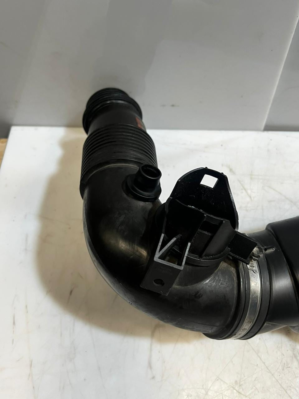 2011-2016 BMW F10 F11 F07 F18 GT 528i 535i Air Intake Duct LINE PIPE 7612094 OEM
