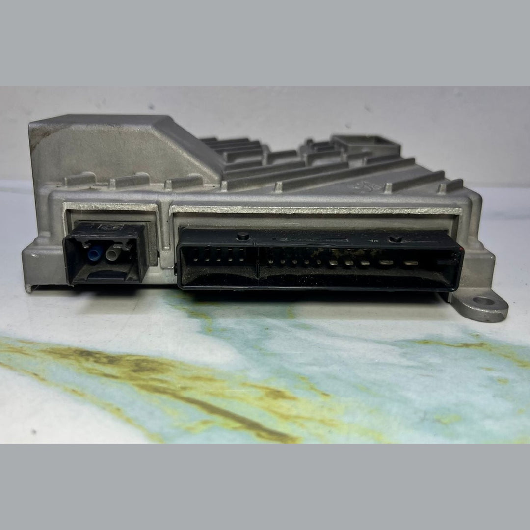 Mercedes-Benz Control Unit Sound System A0009000518 W205 C-Class
