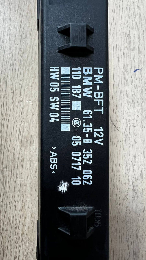 1995-1997 BMW 740i Door Control Unit Module 8352062 E38 7 Series and E39 5 Serie