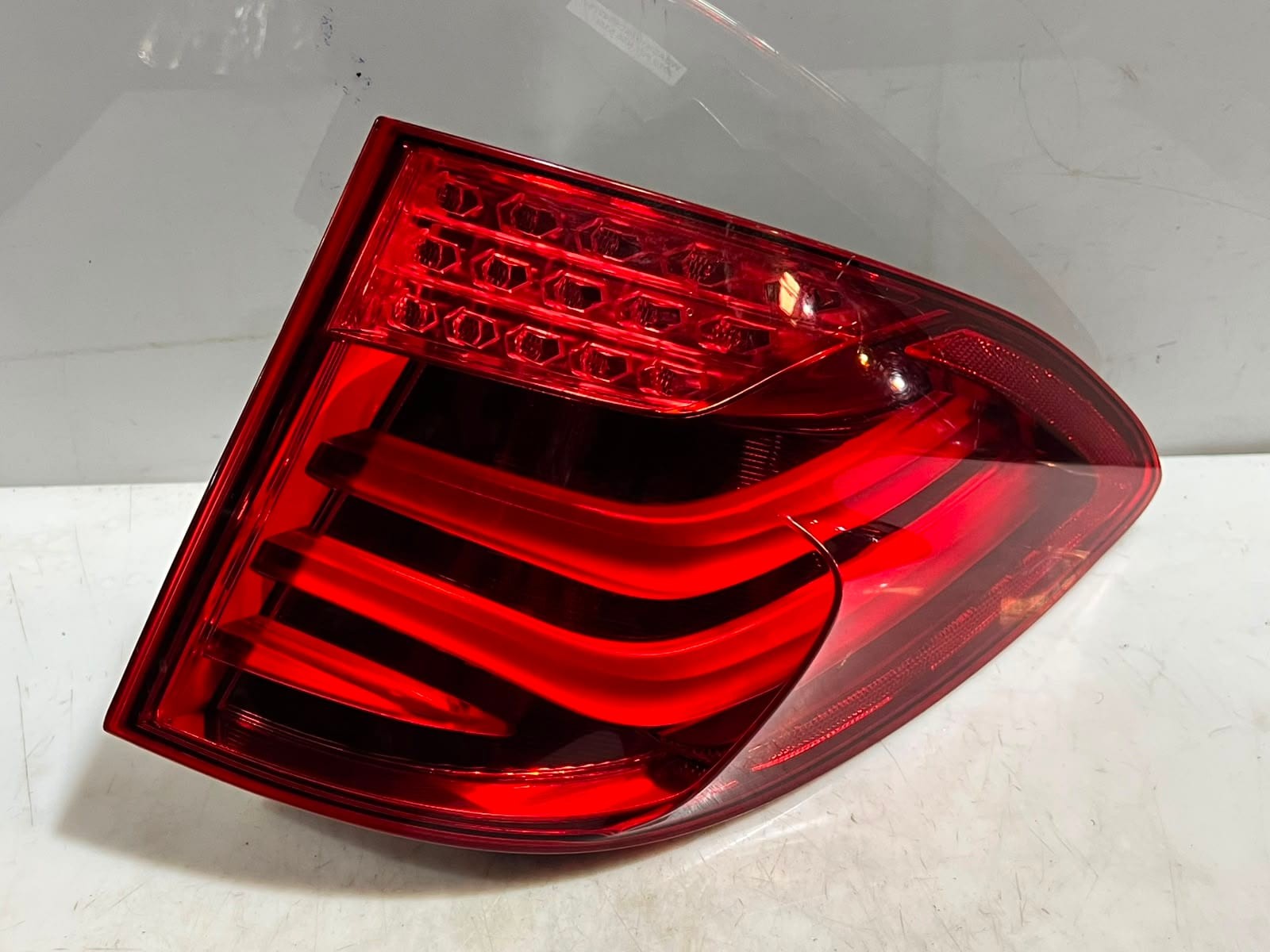 2010-2013 BMW 5' 535i GT F07 N55 Rear RIGHT Tail Light BACK LIGHT 89091990 RHD