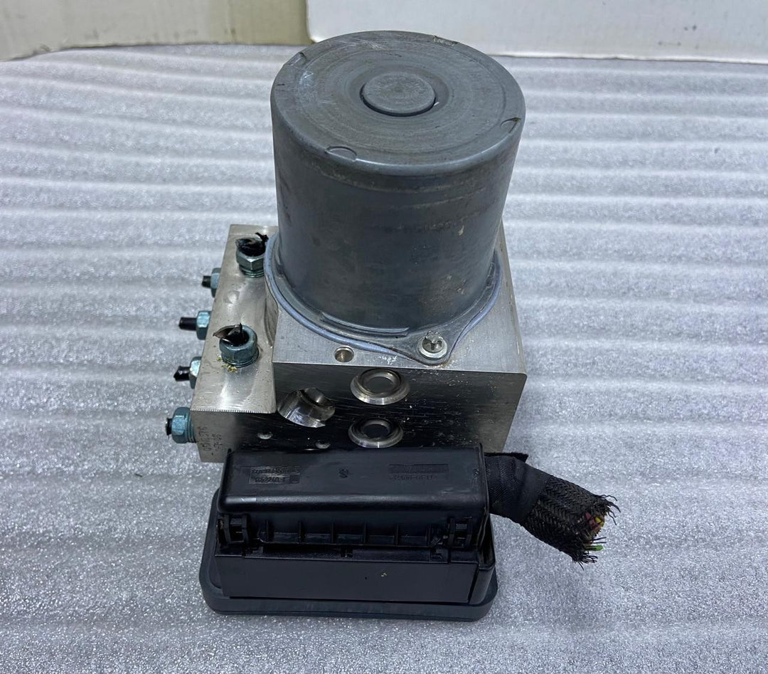 OEM BMW 5 F10 F11 ABS PUMP MODULE CONTROL UNIT HYDRAULIC DSC 6868339 6868341