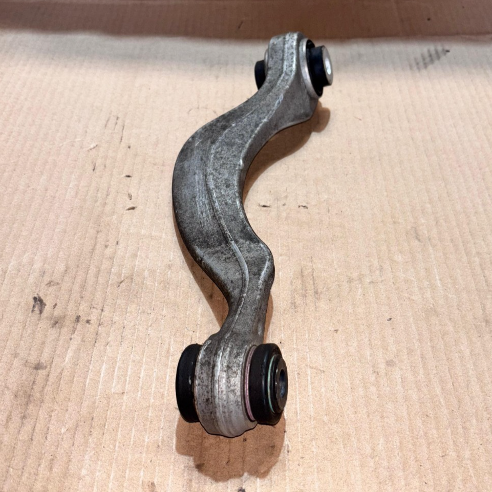 BMW X3 G01 X4 G02 X3M F97 X4M F98 FRONT CONTROL  ARM RUBBER BUSHING LEFT 6871011
