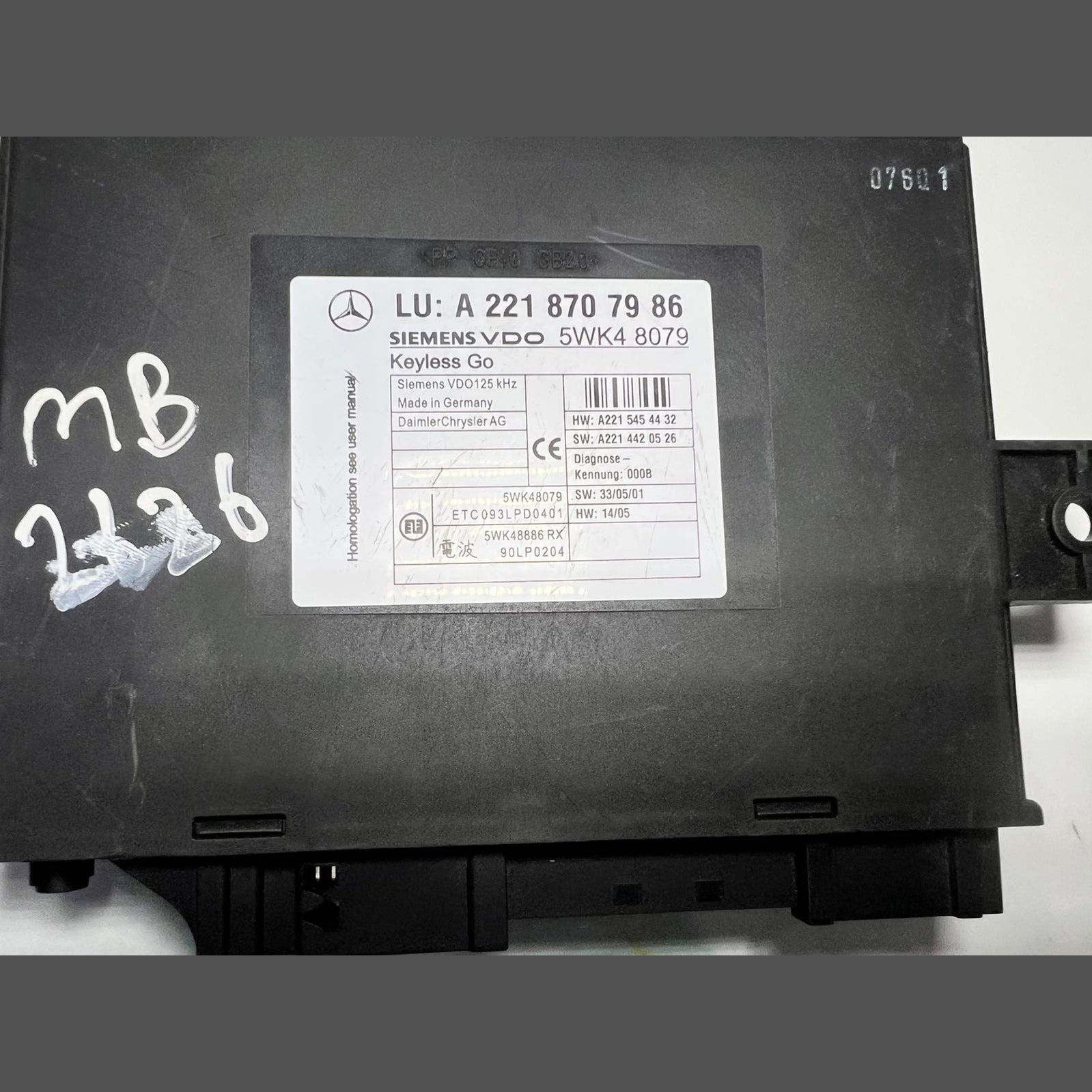 Mercedes Keyless Go Control Module A2218707986 S-Class W221