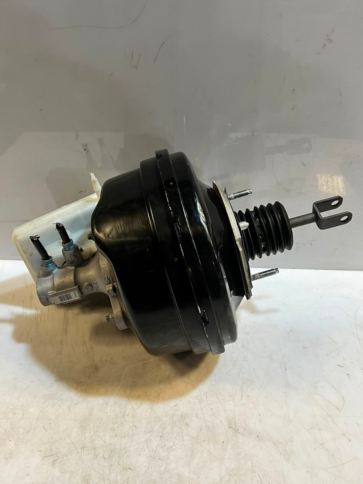 2010-2017 BMW X3 F25 Power Vacuum Brake Booster CYLINDER 6857869 OEM