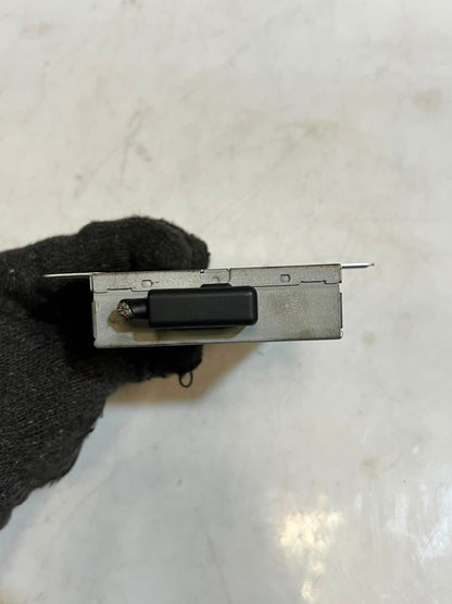 Mercedes-Benz Media W204 ML GL W251 V251 R ML GL CLASS Interface A2048708026