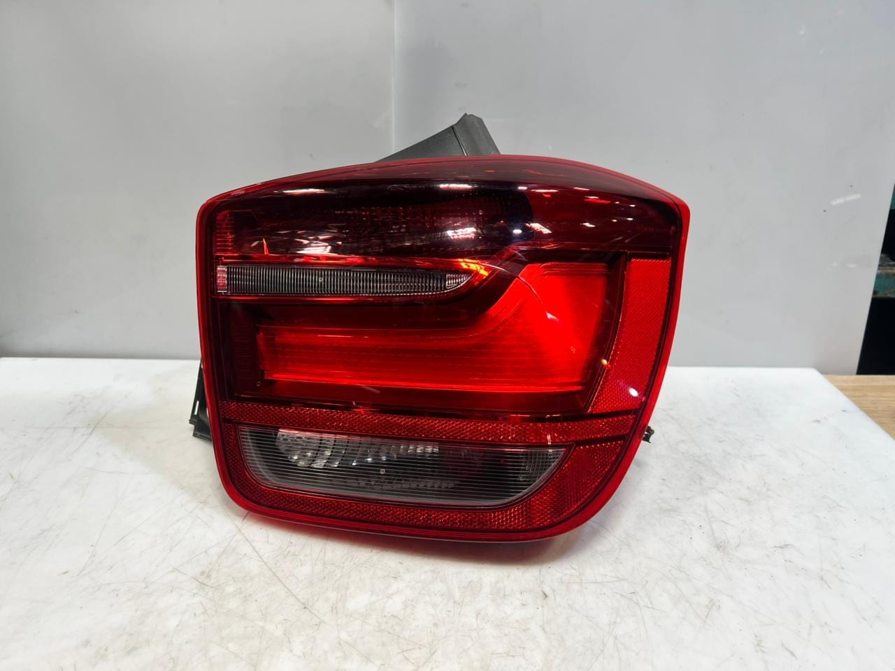 BMW 1 Series  F20 F21 Rear Right OUTER SIDE Rear Tail Light 7241544 OEM