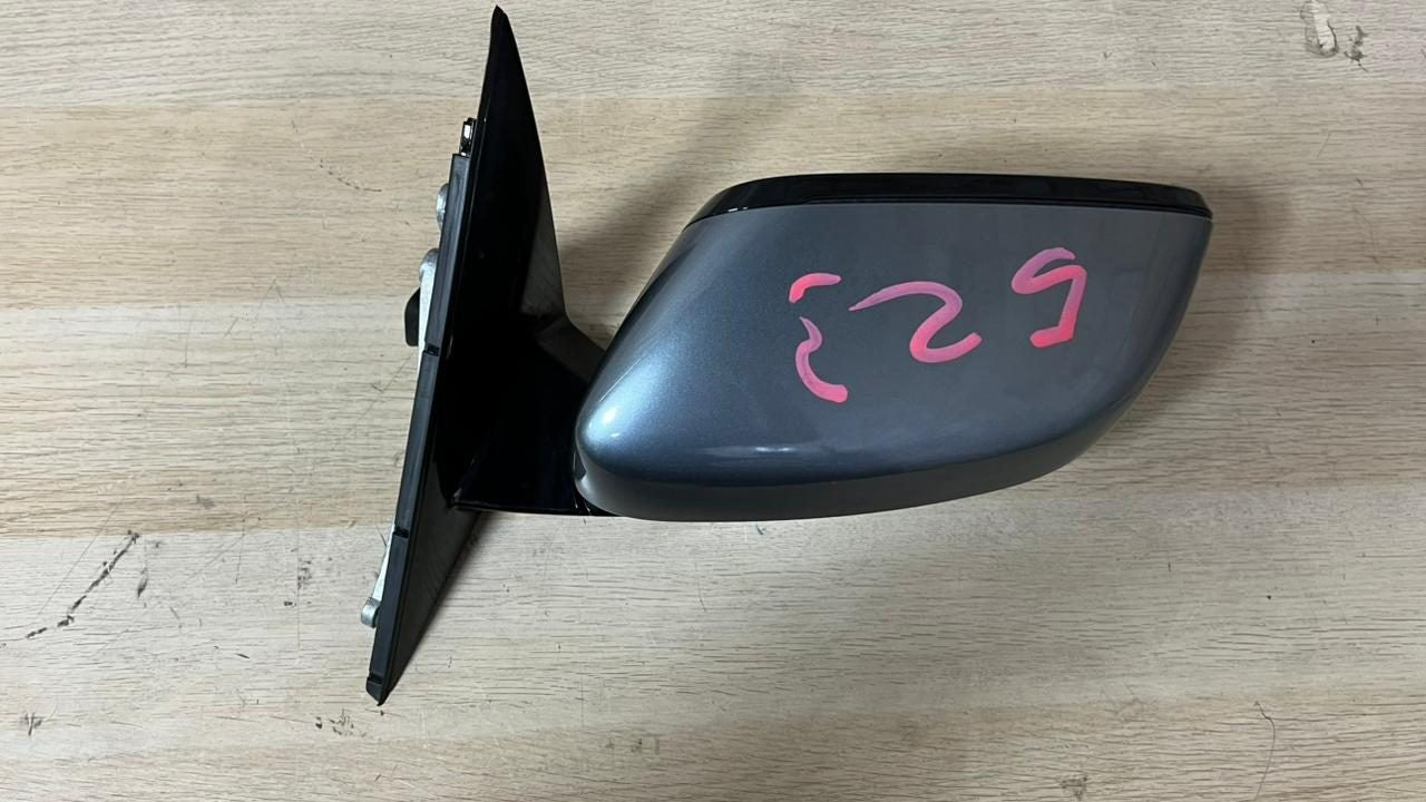 2016-2019 BMW 550i G30 RHD PASSENGER Side View Mirror 046412 CAMERA BLIND SPOT
