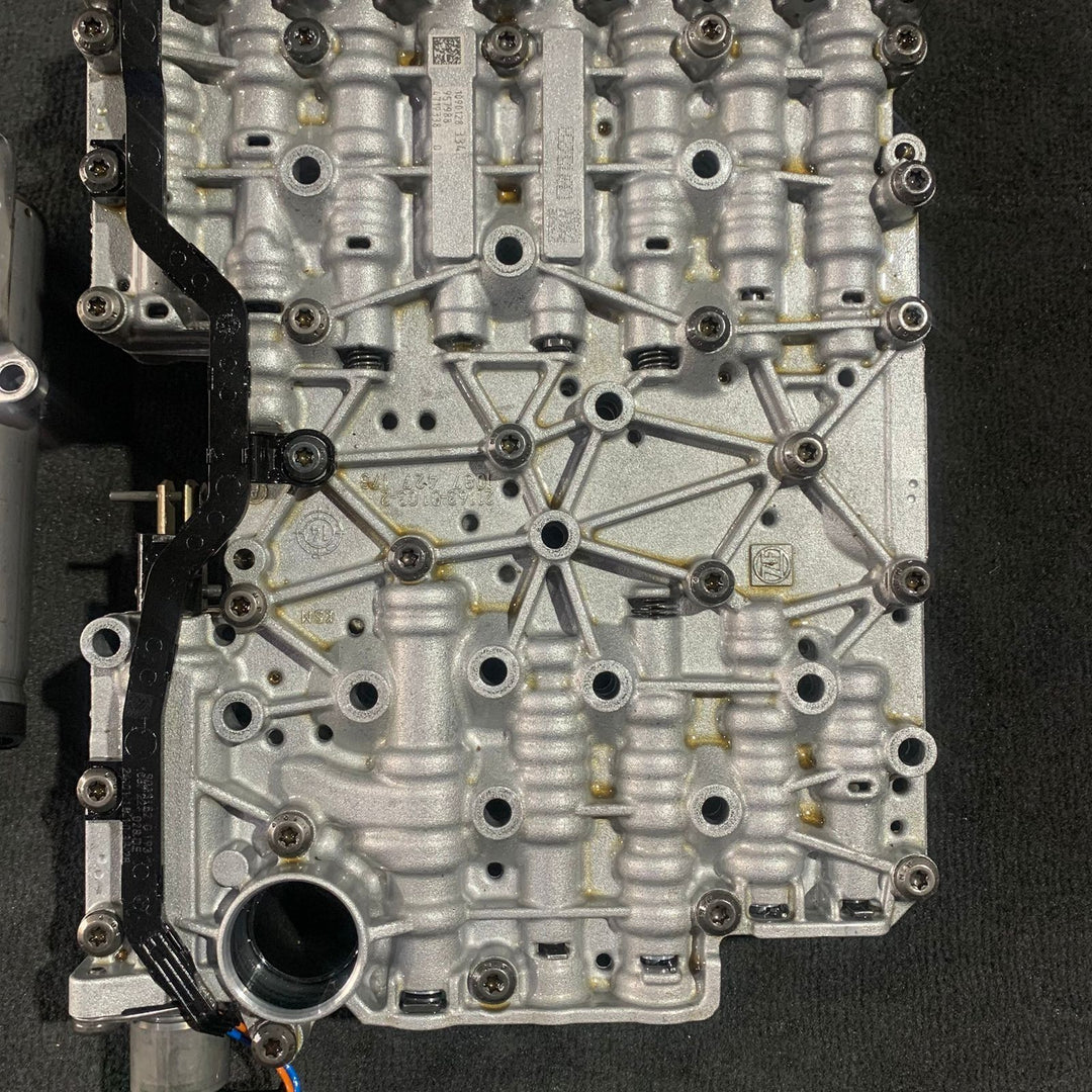 BMW F10 520I 528I N20 TRANSMISSION VALVE BODY GA8HP45 P/N 8632475