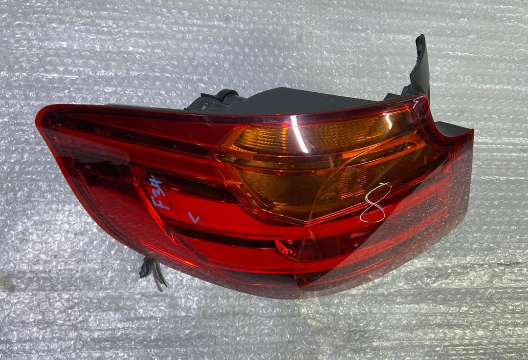 OEM BMW F34 GT PRE LCI 3 Series Gran Turismo Rear Light left Passenger 7286037