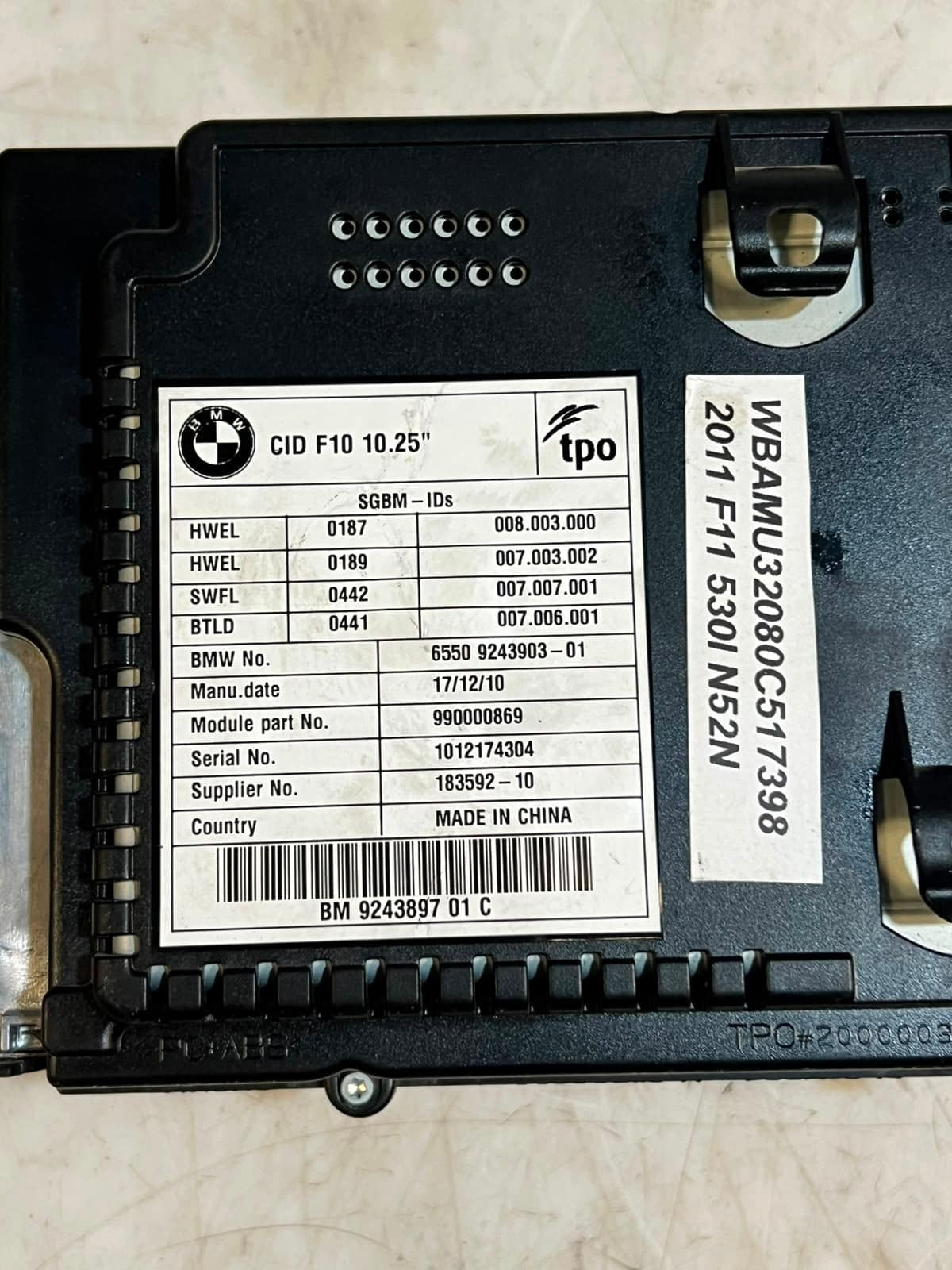 2011-2013 BMW 5 Series F10 and F11 528i Central Information Display 9243897