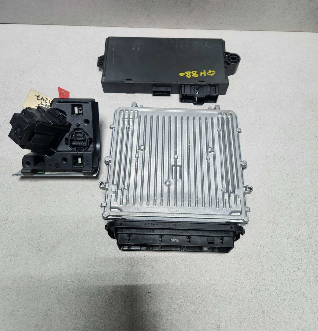 2009-2014 BMW X5 E70 LCI DIESEL Engine Control Unit 8512407 E70 E90 335D ECU SET