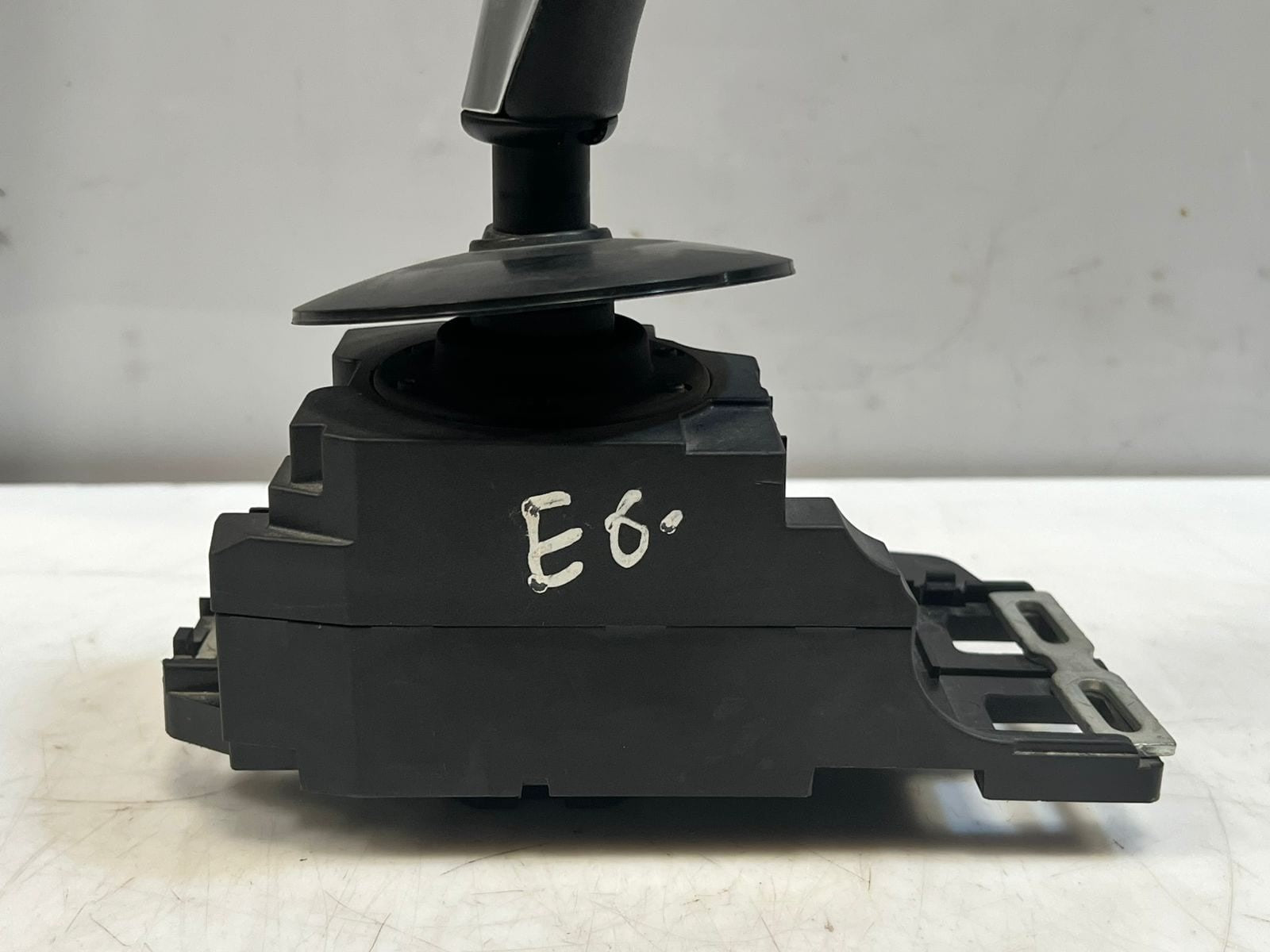 BMW 5 Series E60 and E61 Gear Shifter Selector Automatic 9165669 OEM