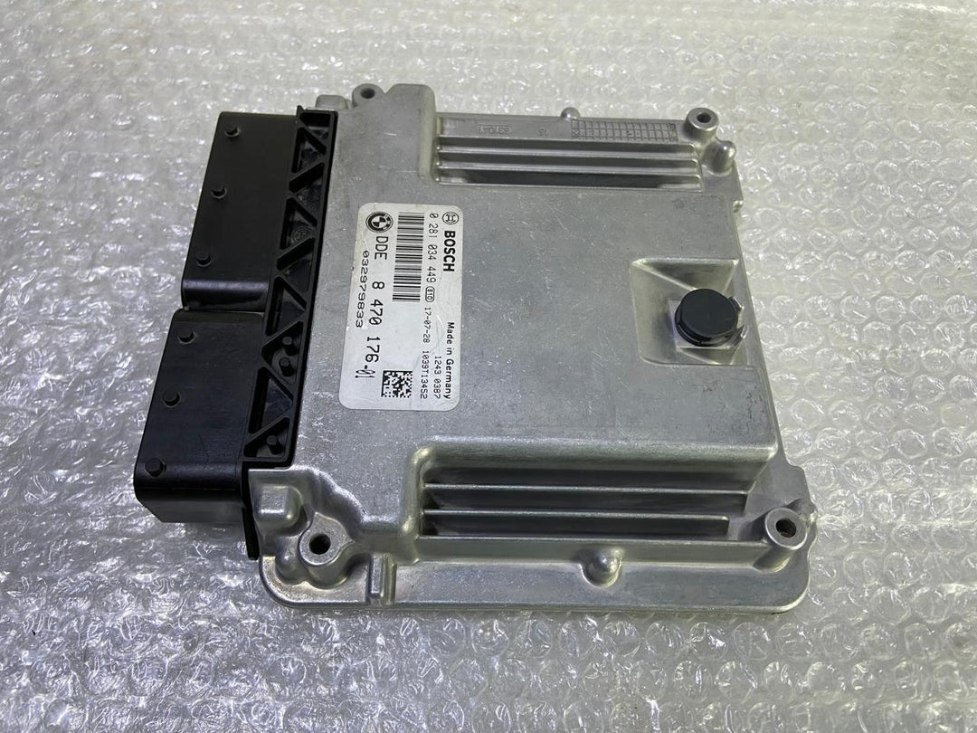 OEM BMW 3 F30 F35 F31 B47 ENGINE CONTROL MODULE ECU ONLY DDE 8470176 BOSCH