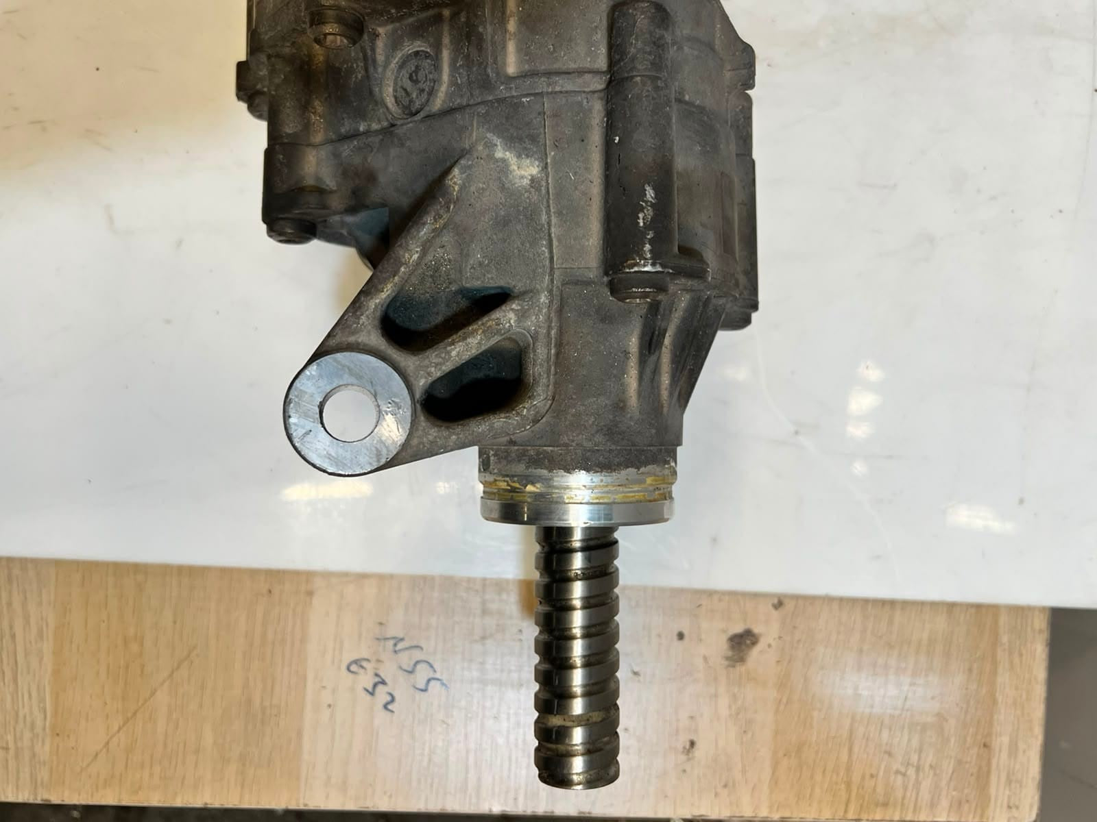 2014-2016 BMW 528i F10 Power Steering Rack 6869213 RHD