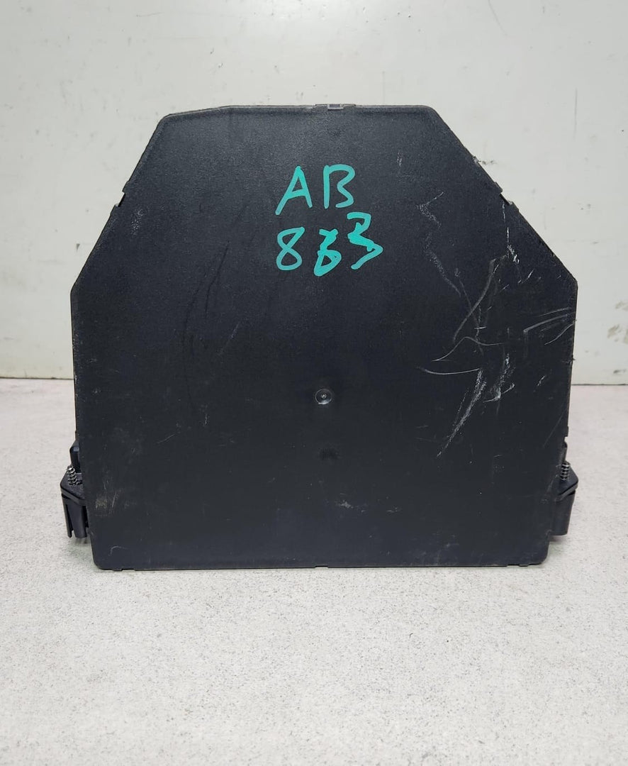 Mercedes-Benz Front Fuse Box Control Module A2129005912 C-Class W204 S204 OEM
