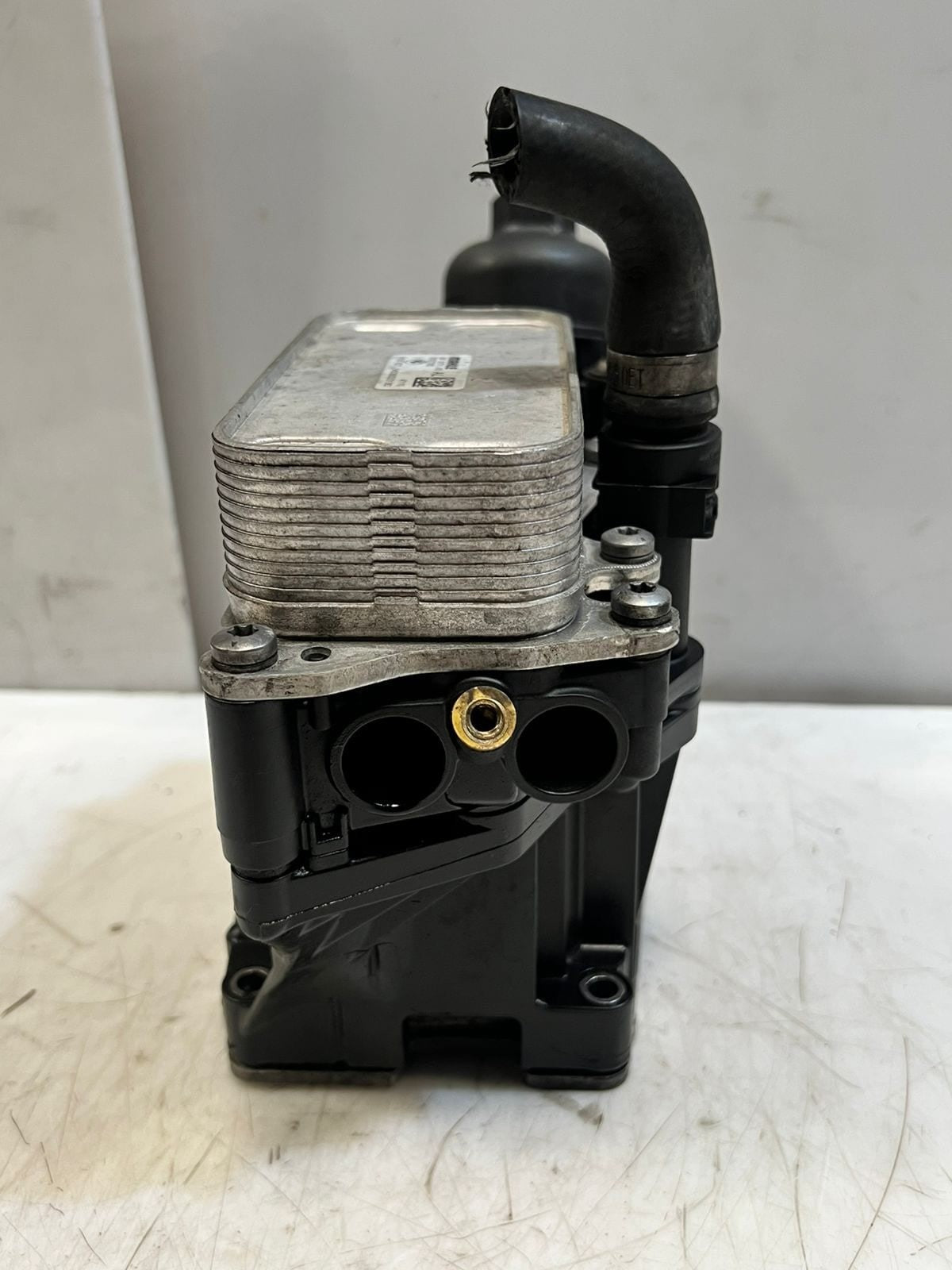 2014-2018 BMW 5 Series F10 F11 328d xDrive Engine Oil Cooler 8507627 OEM