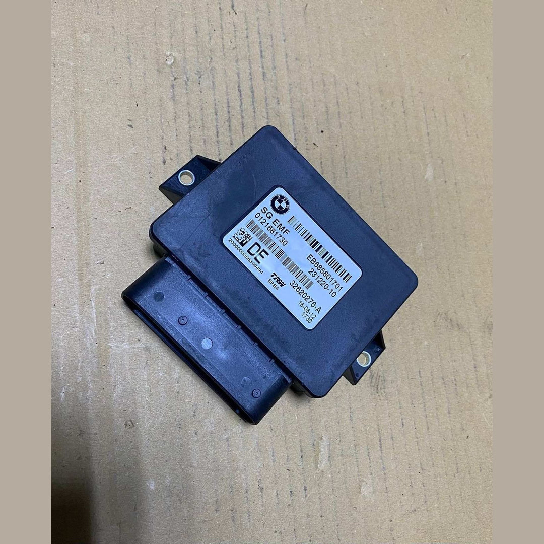 2011-2015 BMW 550i Parking Brake Control Module 6858017 F25, 535i, 550i, 650i, a
