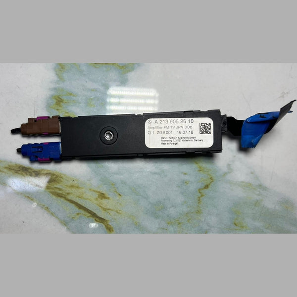 Mercedes Antenna Amplifier A2139052610 S-Class W222 W213 E-Class