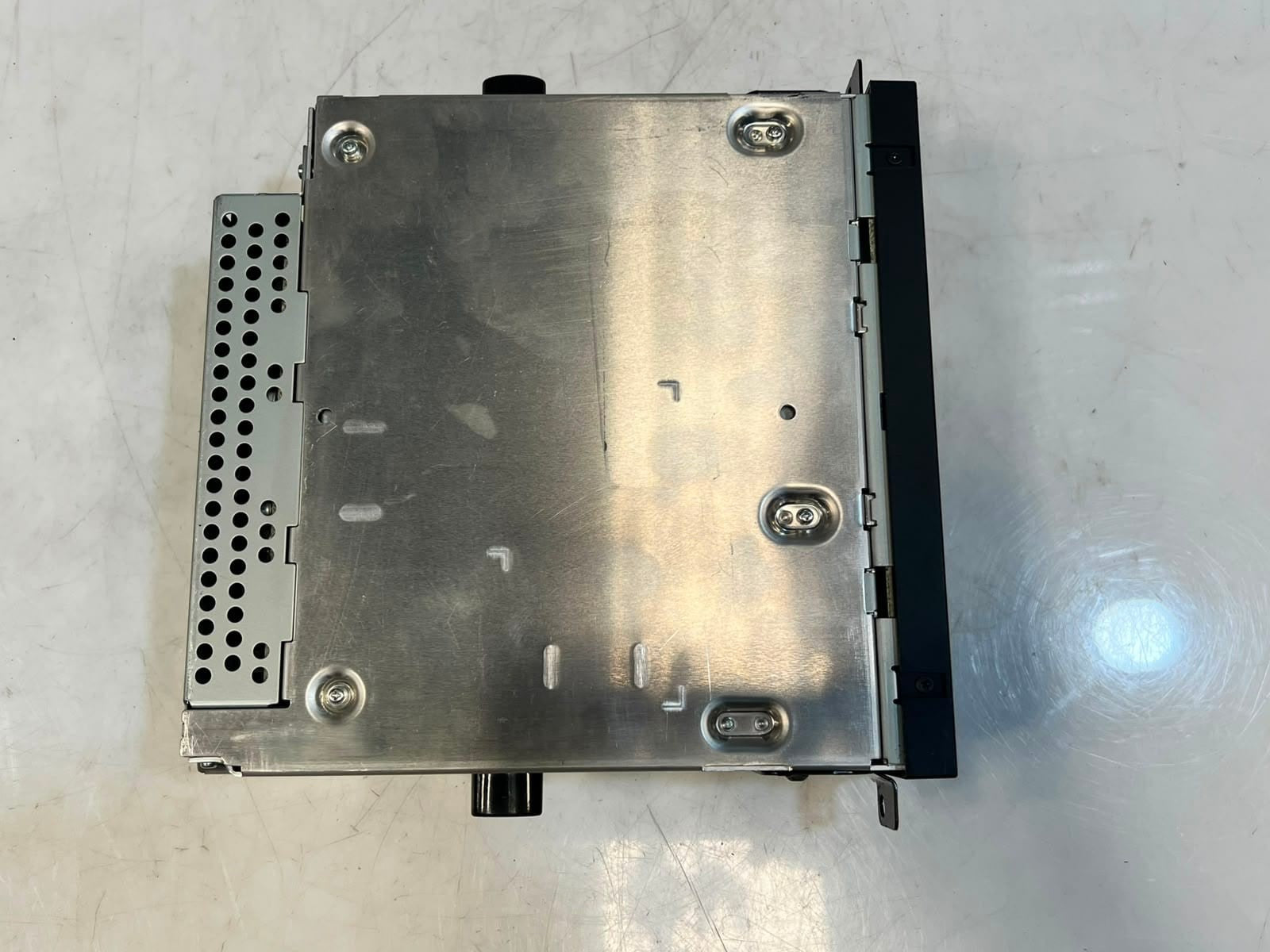 BMW 5 Series F10 F11, 7 Series F01, X3 F25 Cd Dvd Changer 9272349 OEM