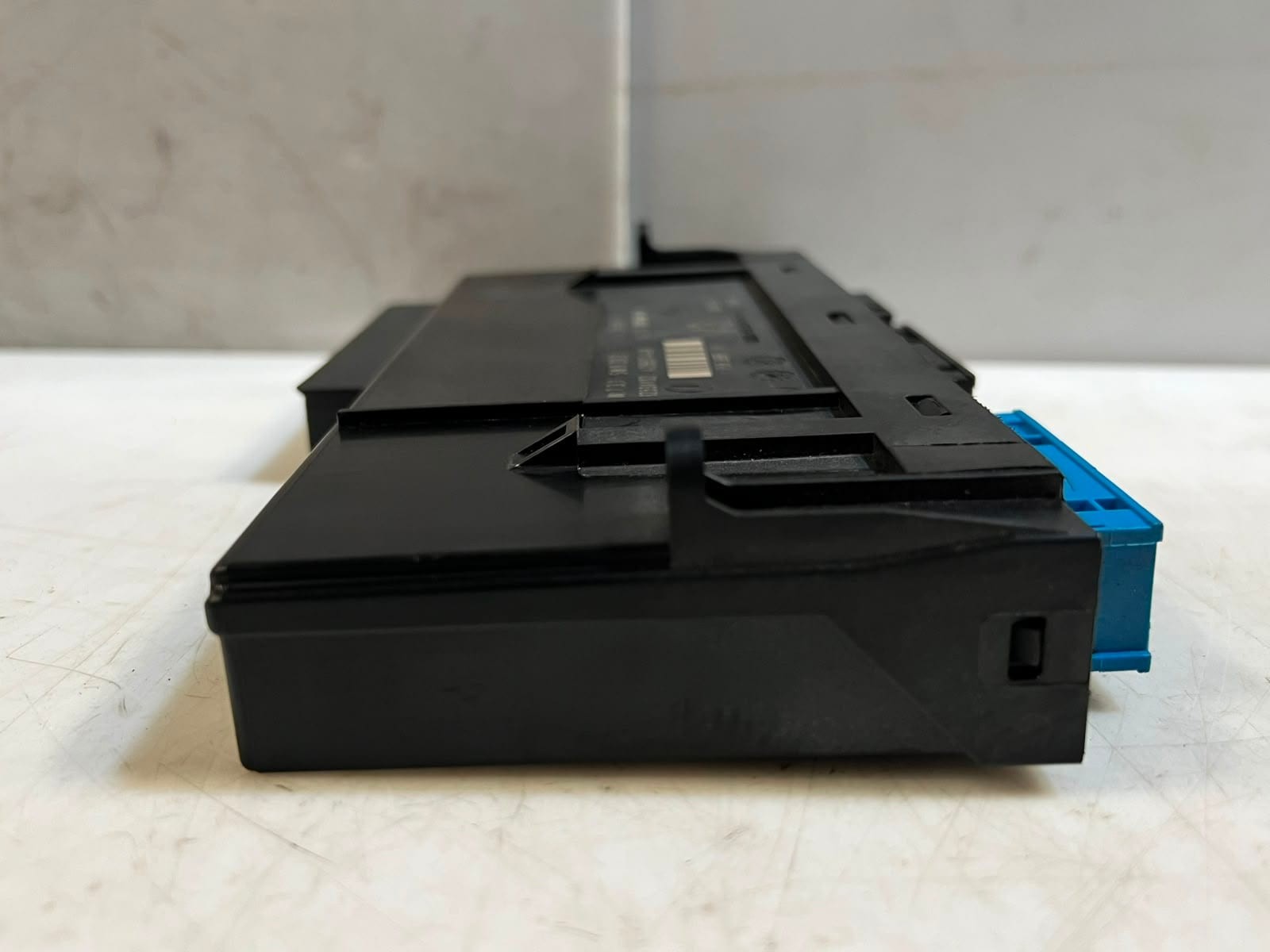 2012-2018 BMW 640i 5 Series F10 and F11 Fuse Junction Control Module 9267467