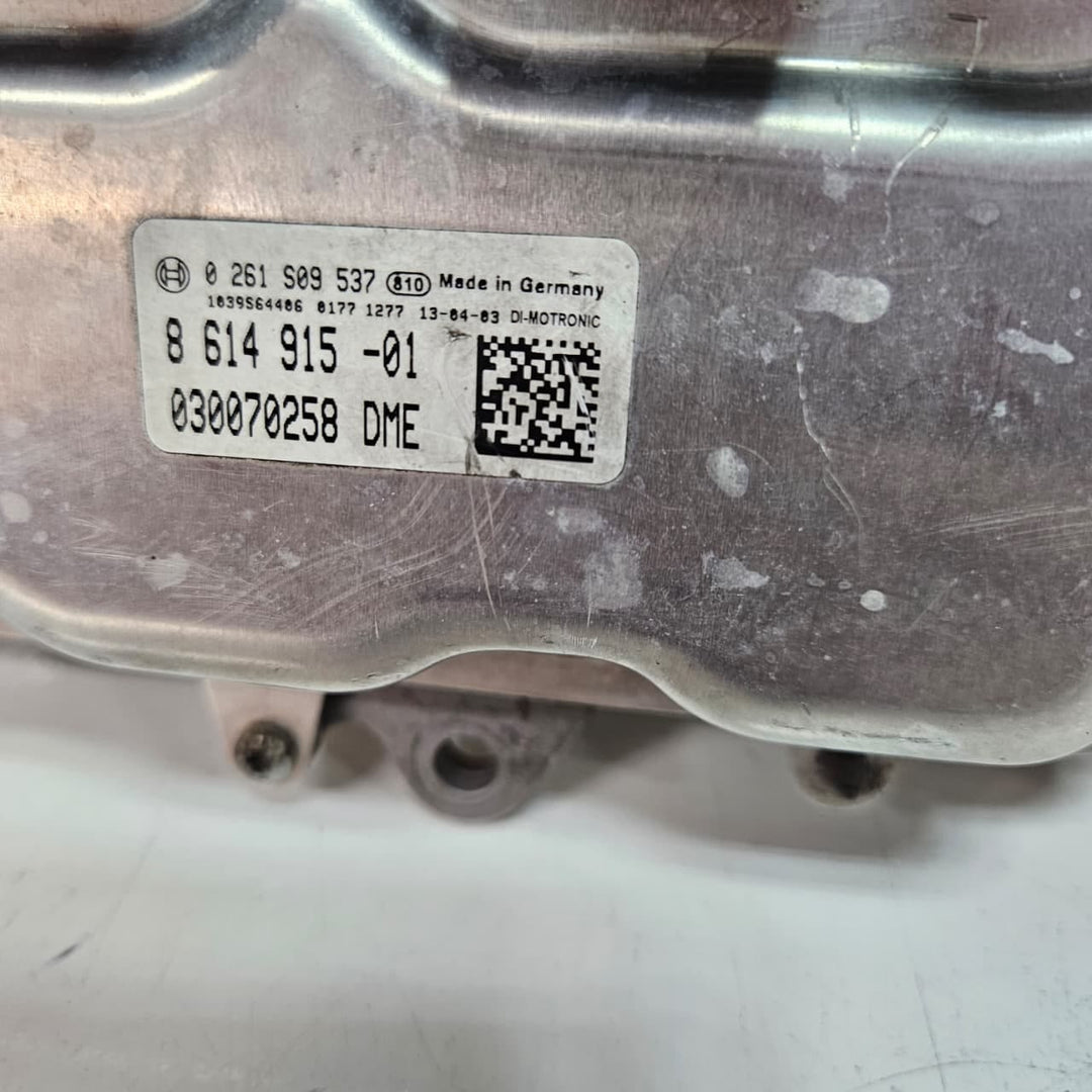 8614915-2013-2015 BMW 650i MEVD17.2.8 N63 Engine Control Module ECU DME Key Set
