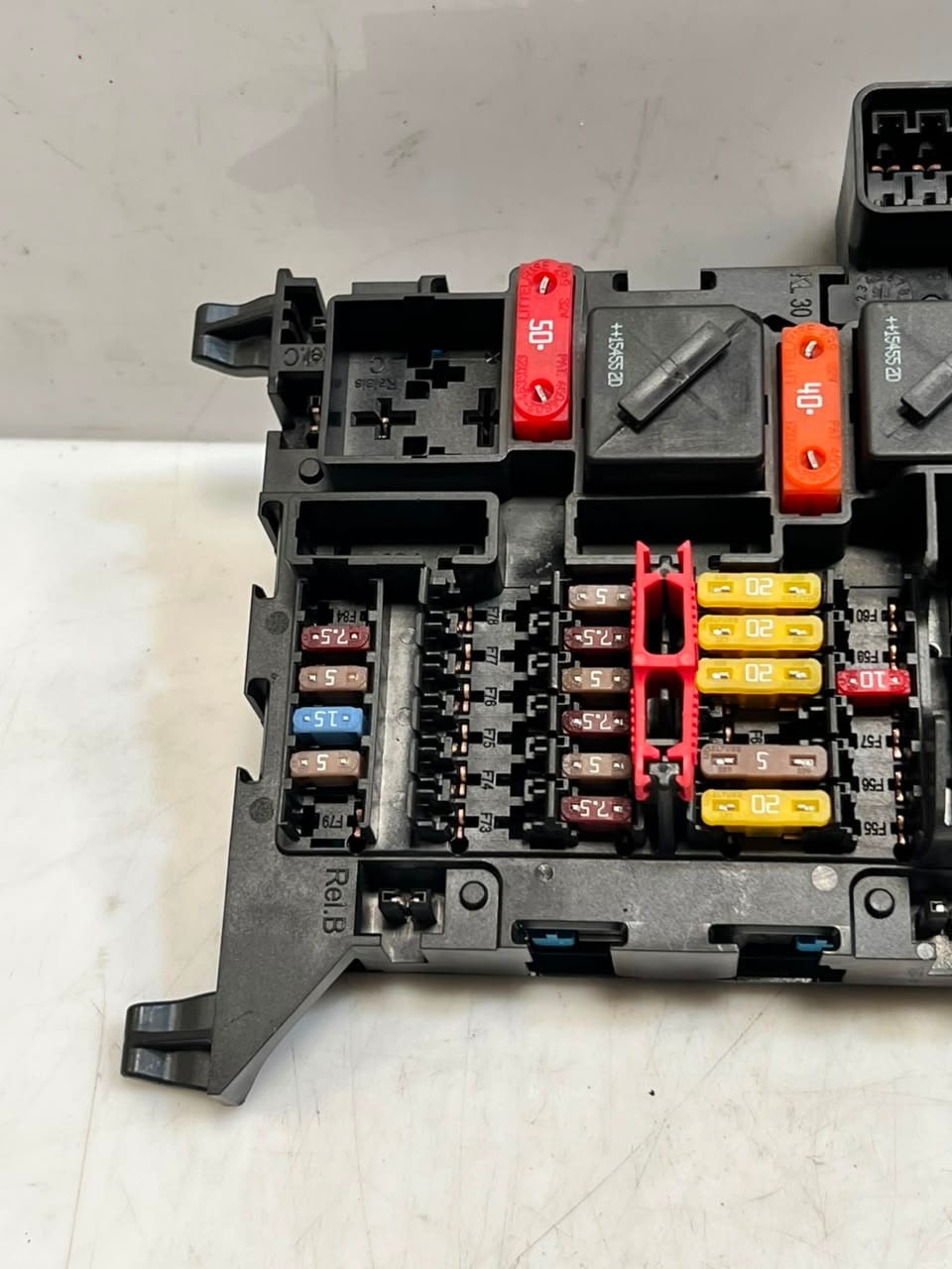 2025-2026 BMW 1' F40 M235 xDrive Gran Coupe Power Distribution Fuse Box 9270355