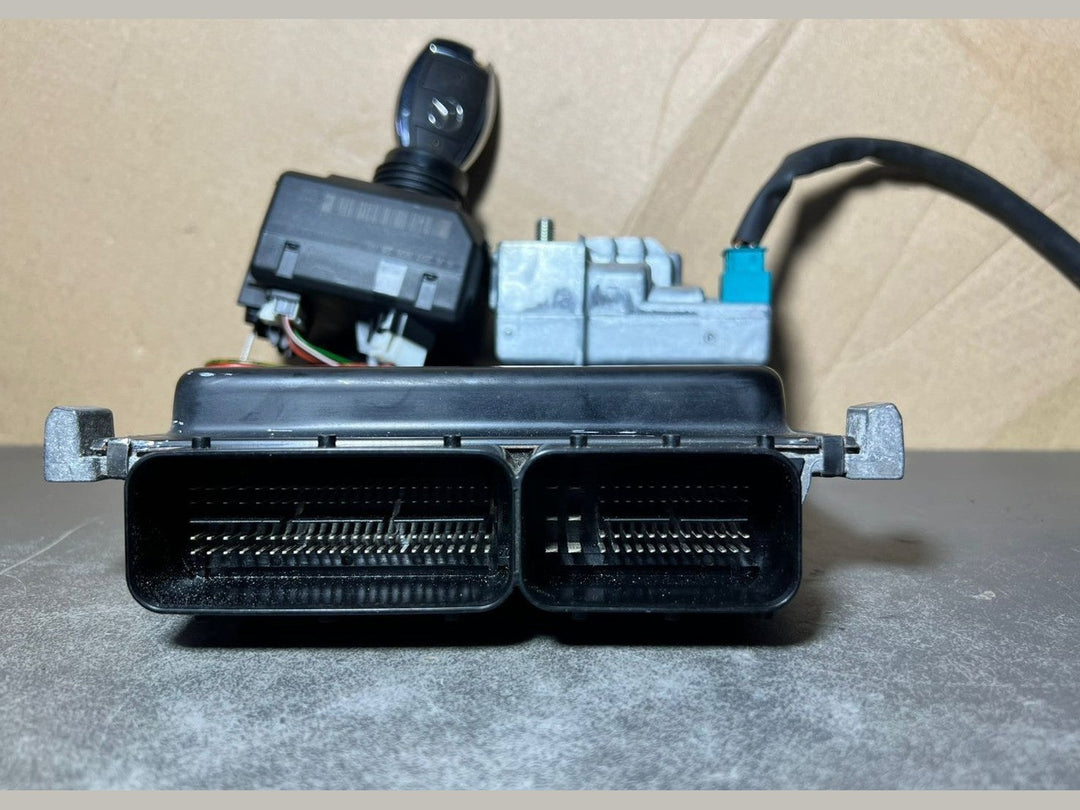 10-14 Mercedes-Benz W204 ECU Engine Control Module Ignition Key Switch SET OEM