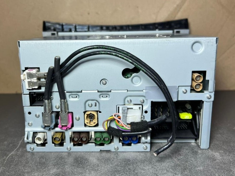 Mercedes W218 Navigation Command Radio Audio Head Unit CD Player A218 9008702