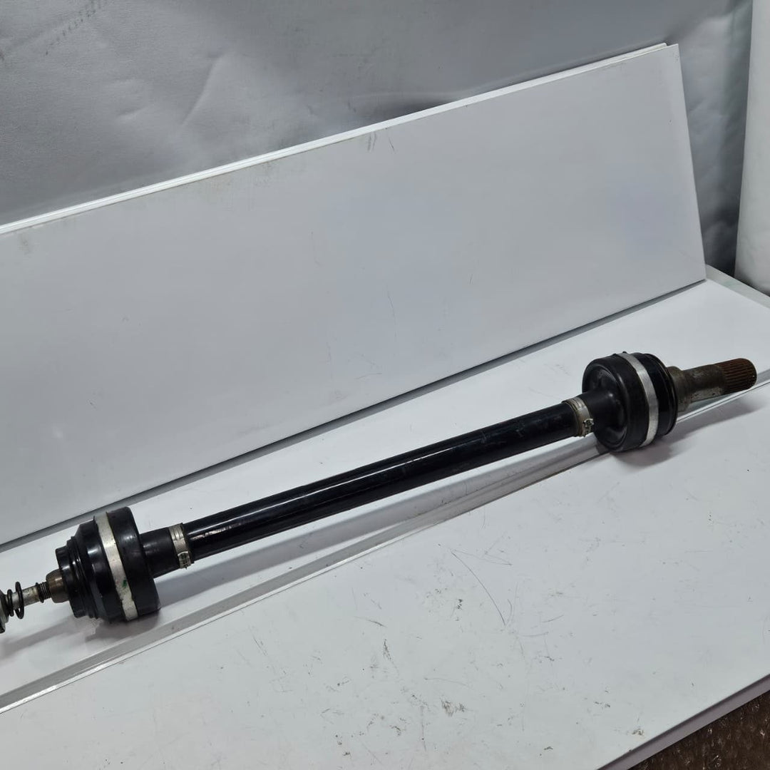 2016-2022 BMW 750i M760i xDrive Axle Shaft Rear Left 8639453