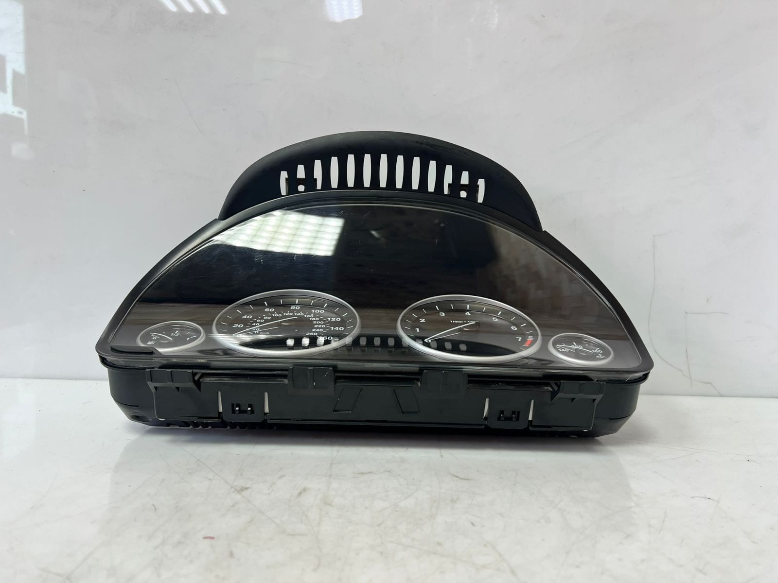2011-2013 BMW 535i and 550i F10 Instrument Cluster Speedometer 9227605 OEM